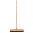Cepillo de pelo de cerda con mango de madera