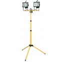 Doble foco halogeno movil con tripode telescopico y cable electrico para enchufe 2P+TT lateral.